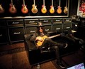 Slash with equipment photo & picture gallery