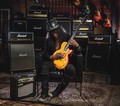 Slash with equipment photo & picture gallery