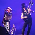 Guns N' Roses in Newark, 12/10/2017