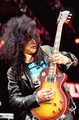 Slash live photo & picture gallery