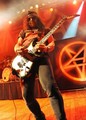 Slash live photo & picture gallery